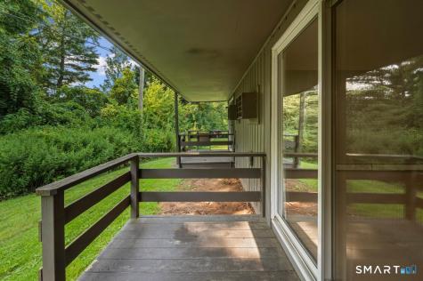 183 Williamstown Court Newington CT 06111