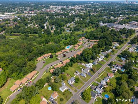 183 Williamstown Court Newington CT 06111