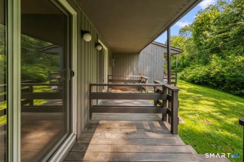 183 Williamstown Court Newington CT 06111
