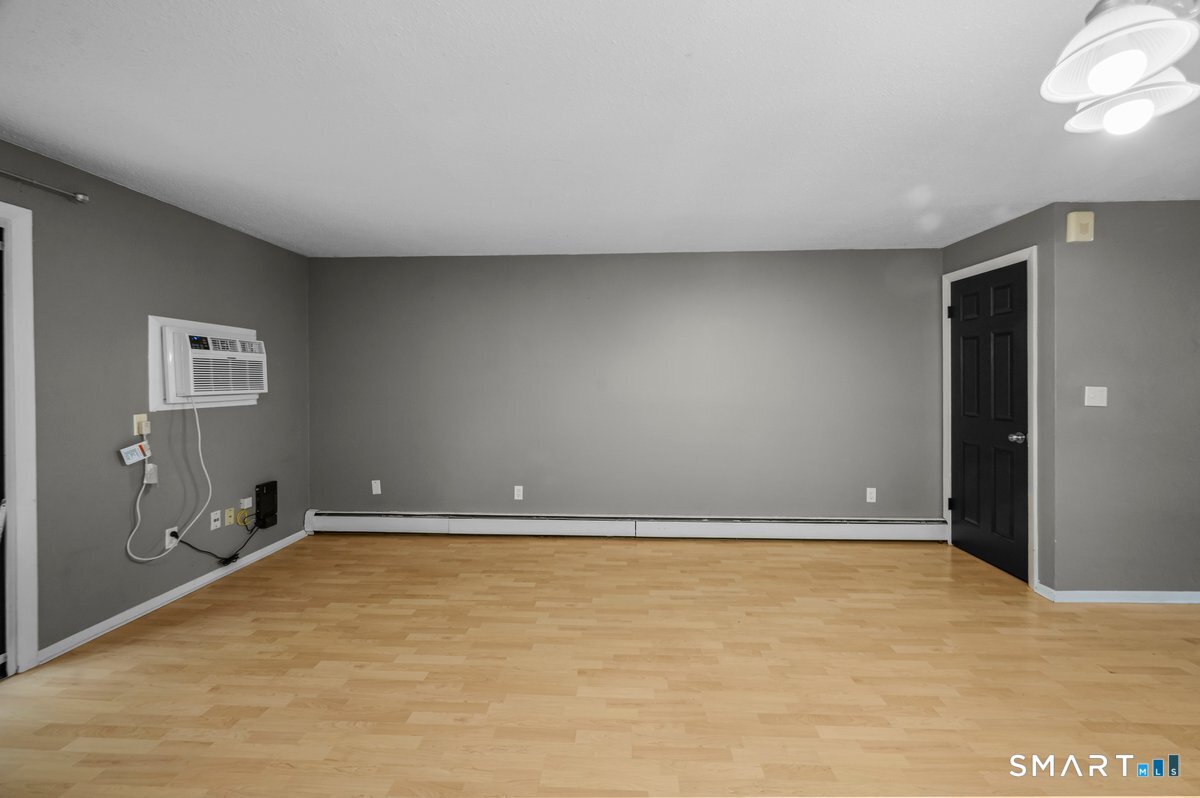 183 Williamstown Court Newington CT 06111