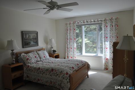 9 Centerbrook Court Avon CT 06001