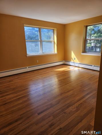 106 Oakwood Avenue West Hartford CT 06119