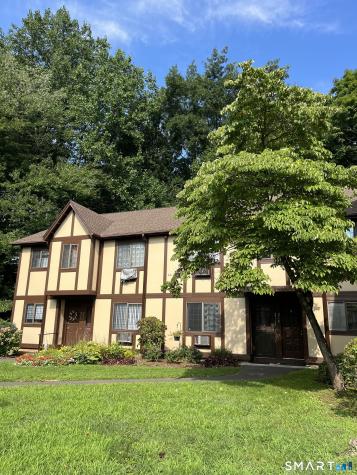 215 Foxwood Lane Milford CT 06461