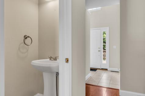 15 Freedom Way East Lyme CT 06357