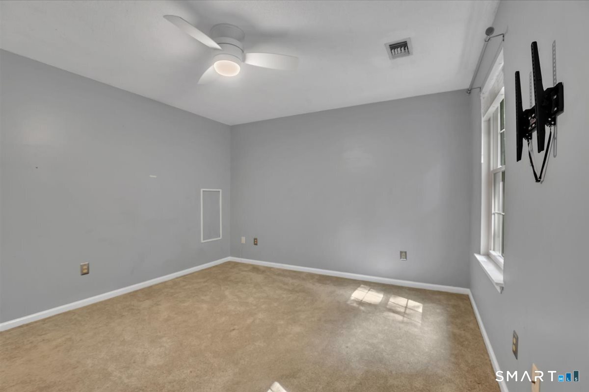 205 Oakland Street Manchester CT 06042