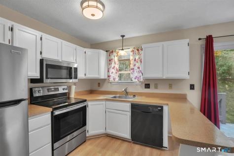 205 Oakland Street Manchester CT 06042