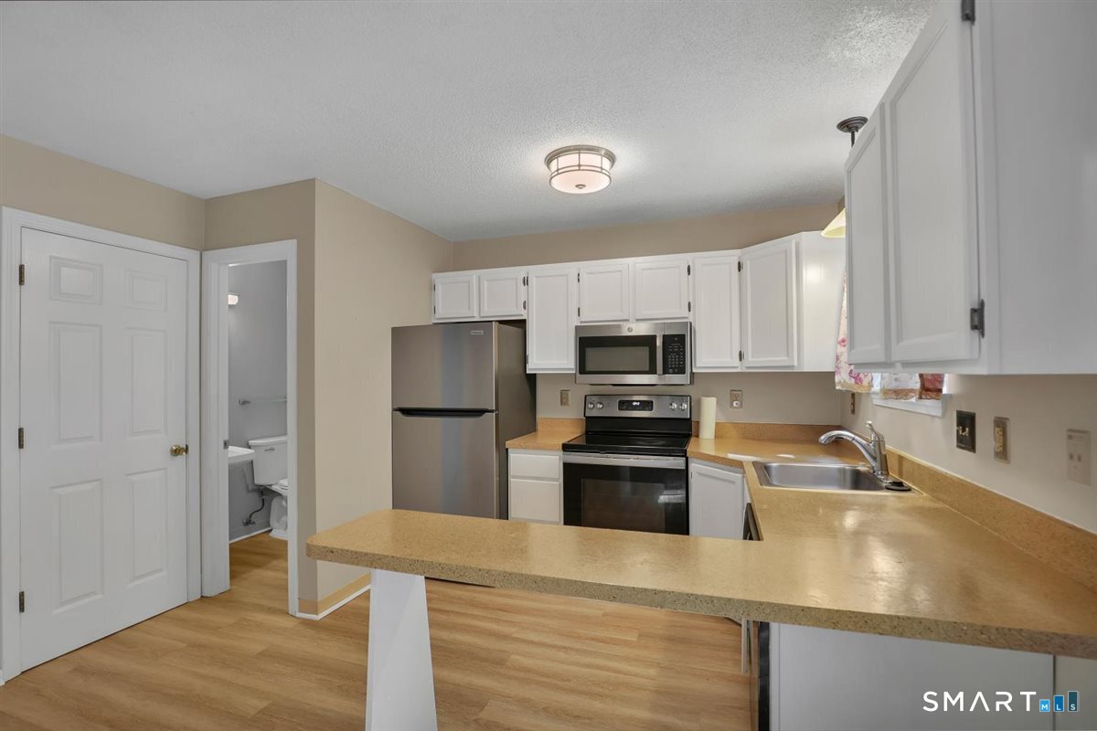205 Oakland Street Manchester CT 06042