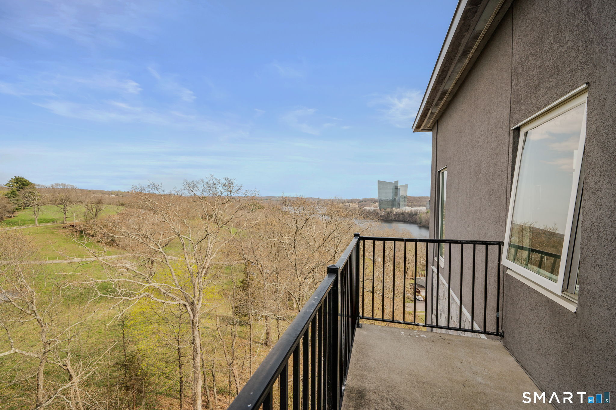 586 West Thames Street Norwich CT 06360