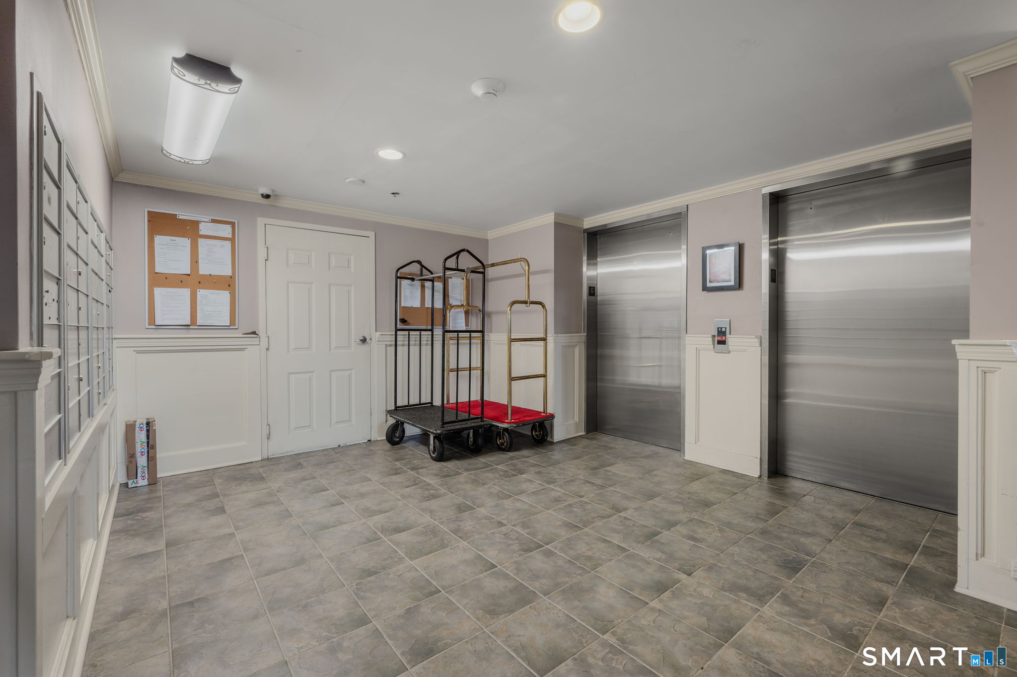586 West Thames Street Norwich CT 06360