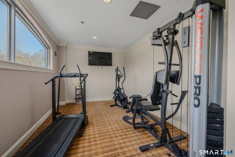 586 West Thames Street Norwich CT 06360