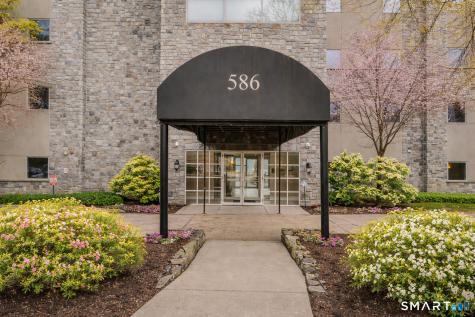 586 West Thames Street Norwich CT 06360