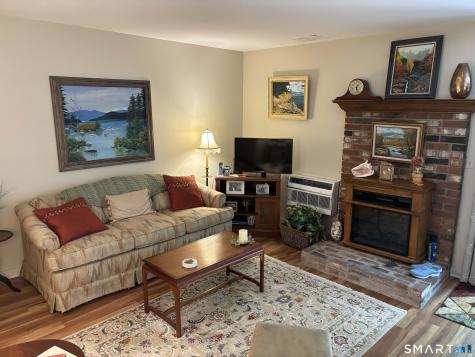 391 Main Street Deep River CT 06417