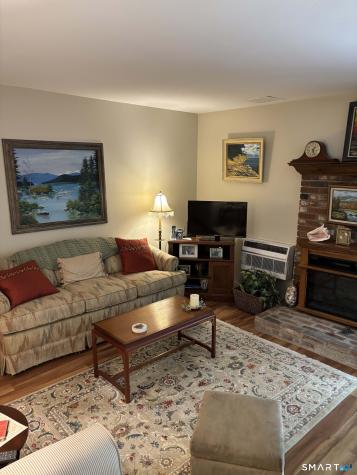 391 Main Street Deep River CT 06417