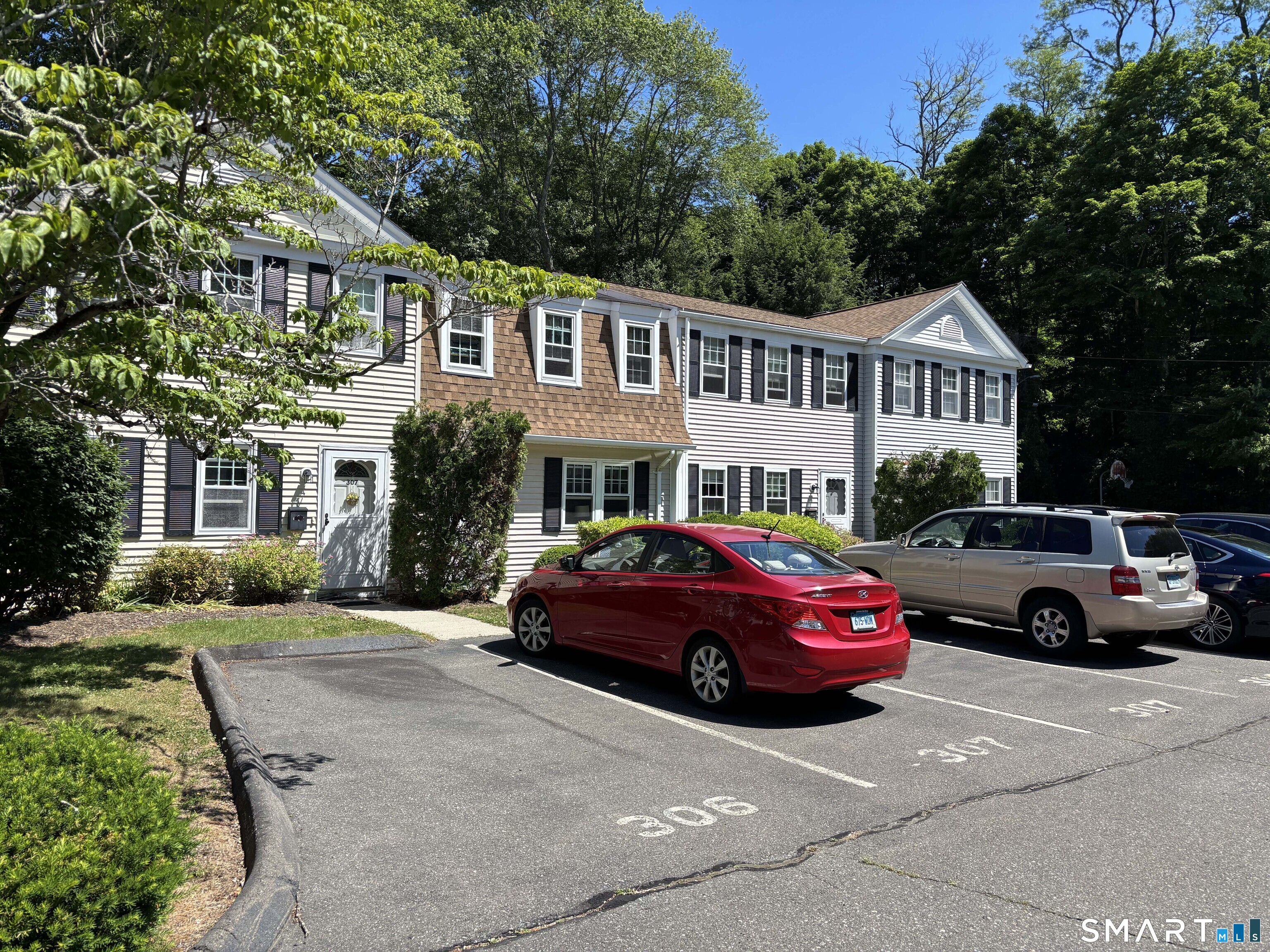 391 Main Street Deep River CT 06417