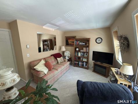 391 Main Street Deep River CT 06417