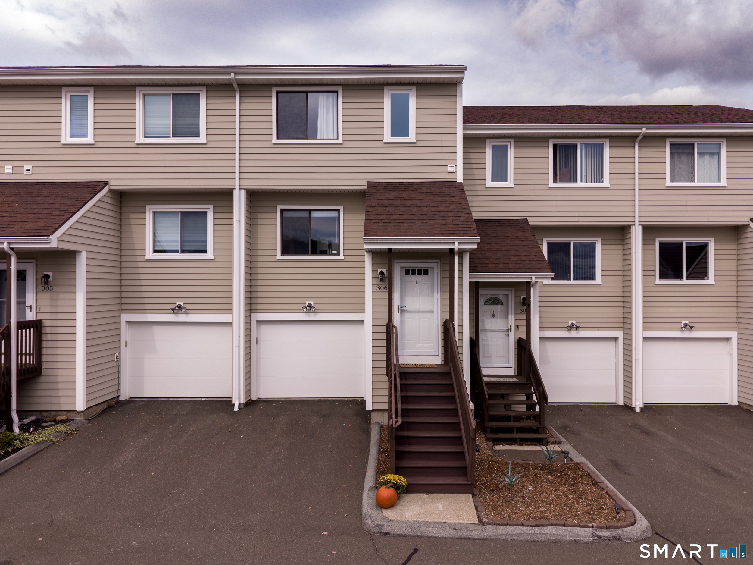 306 Monticello Drive Branford CT 06405