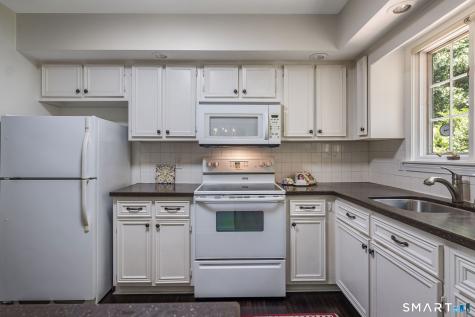 40 Hampshire Road Madison CT 06443
