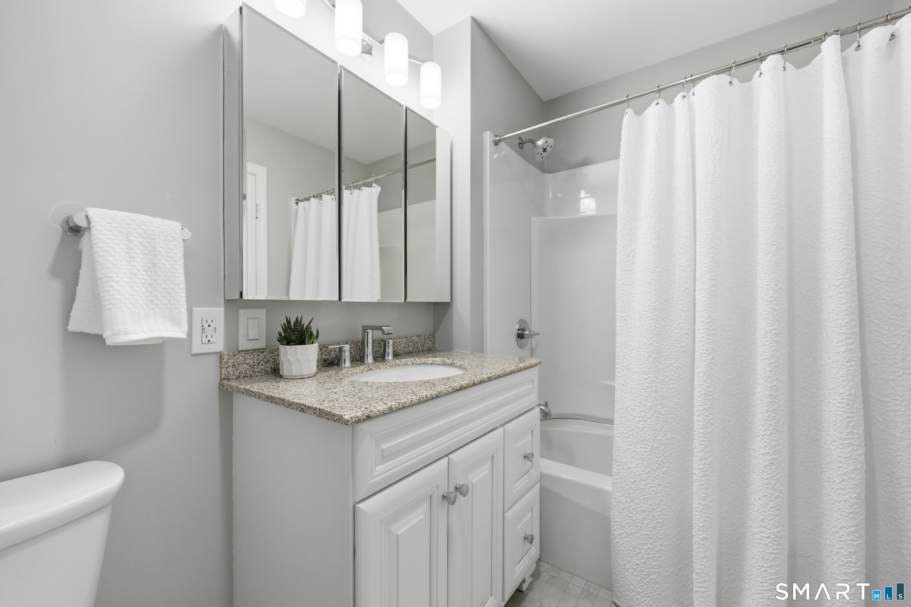 61 Dartmoor Enfield CT 06082