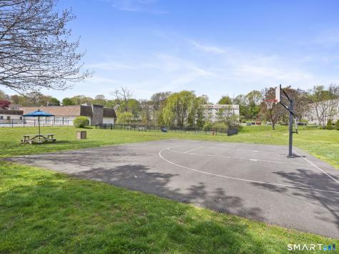 61 Meetinghouse Village Meriden CT 06450