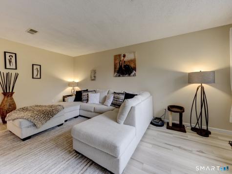 36 Apple Hill Newington CT 06111