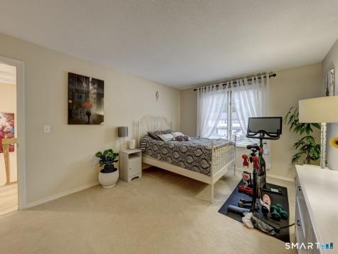 36 Apple Hill Newington CT 06111
