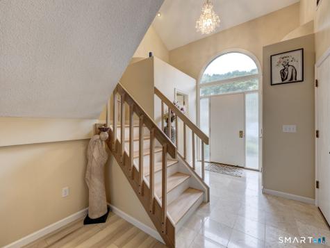 36 Apple Hill Newington CT 06111