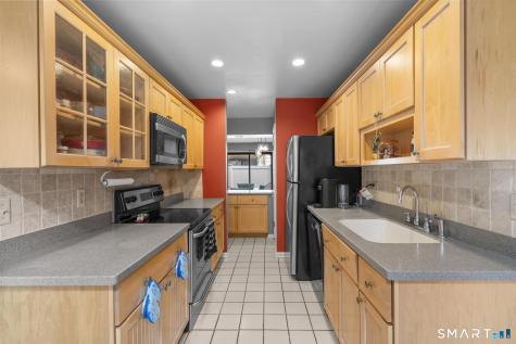 27 Lindstrom Road Stamford CT 06902