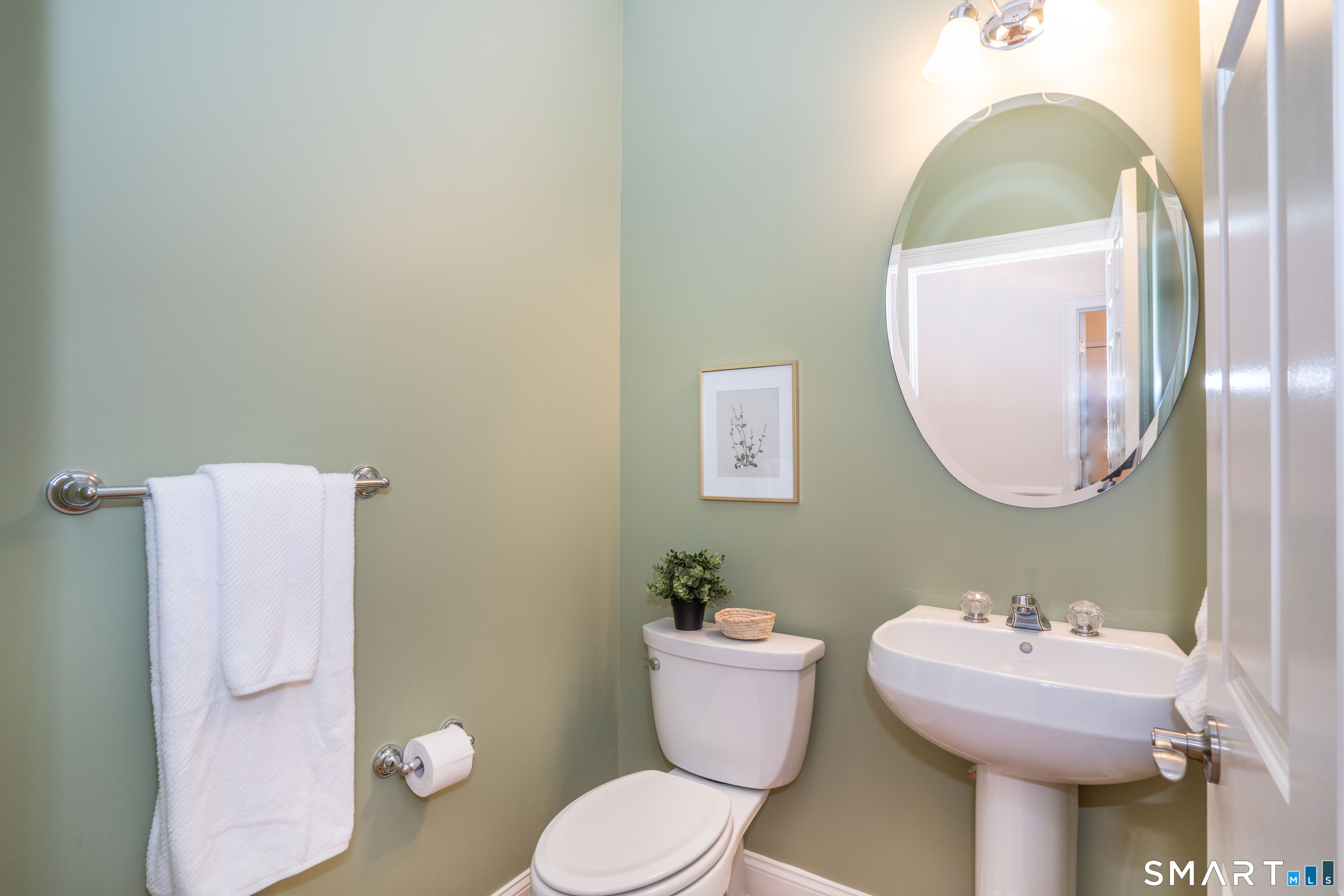 39 Emily Way West Hartford CT 06107