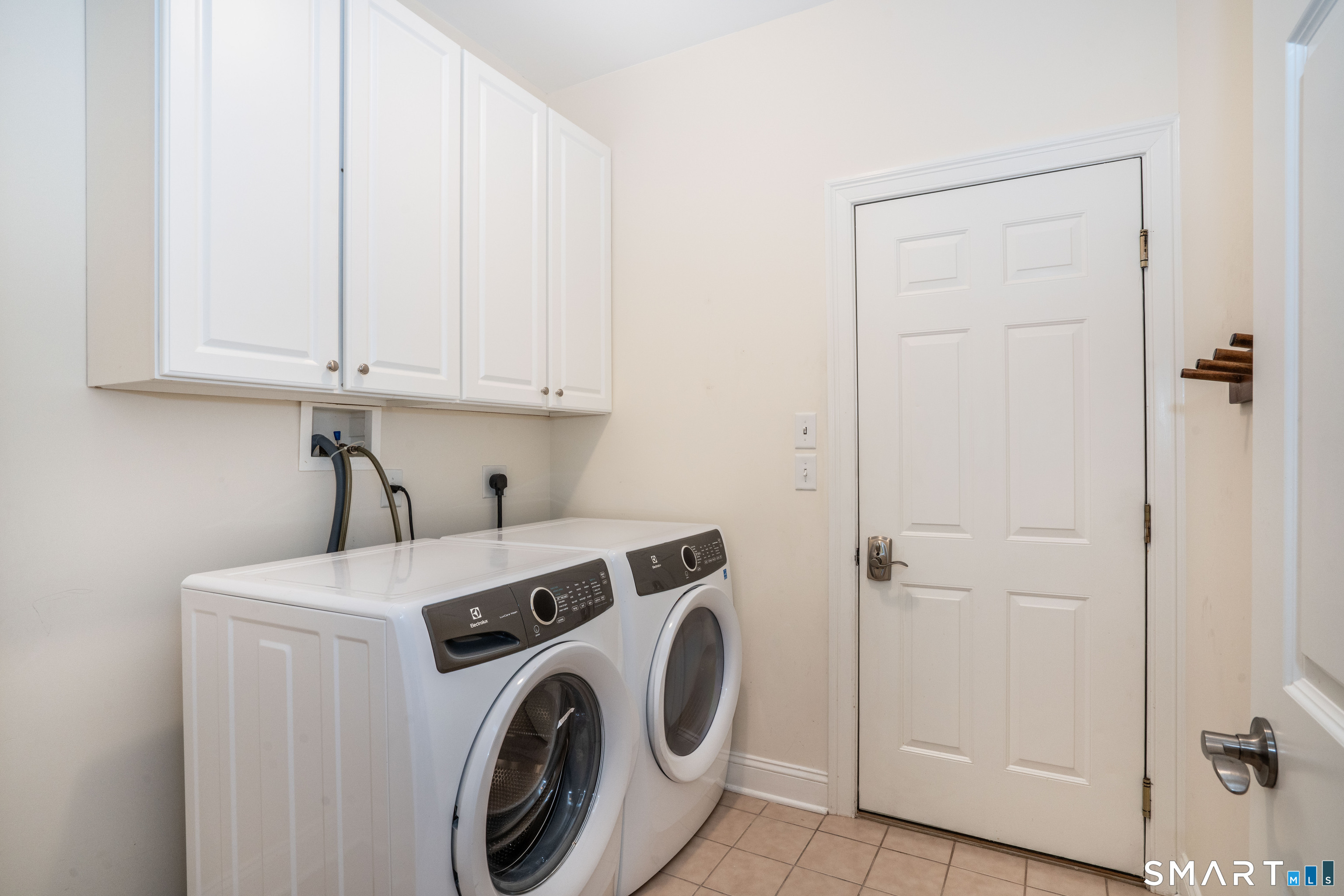 39 Emily Way West Hartford CT 06107