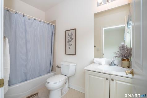 39 Emily Way West Hartford CT 06107