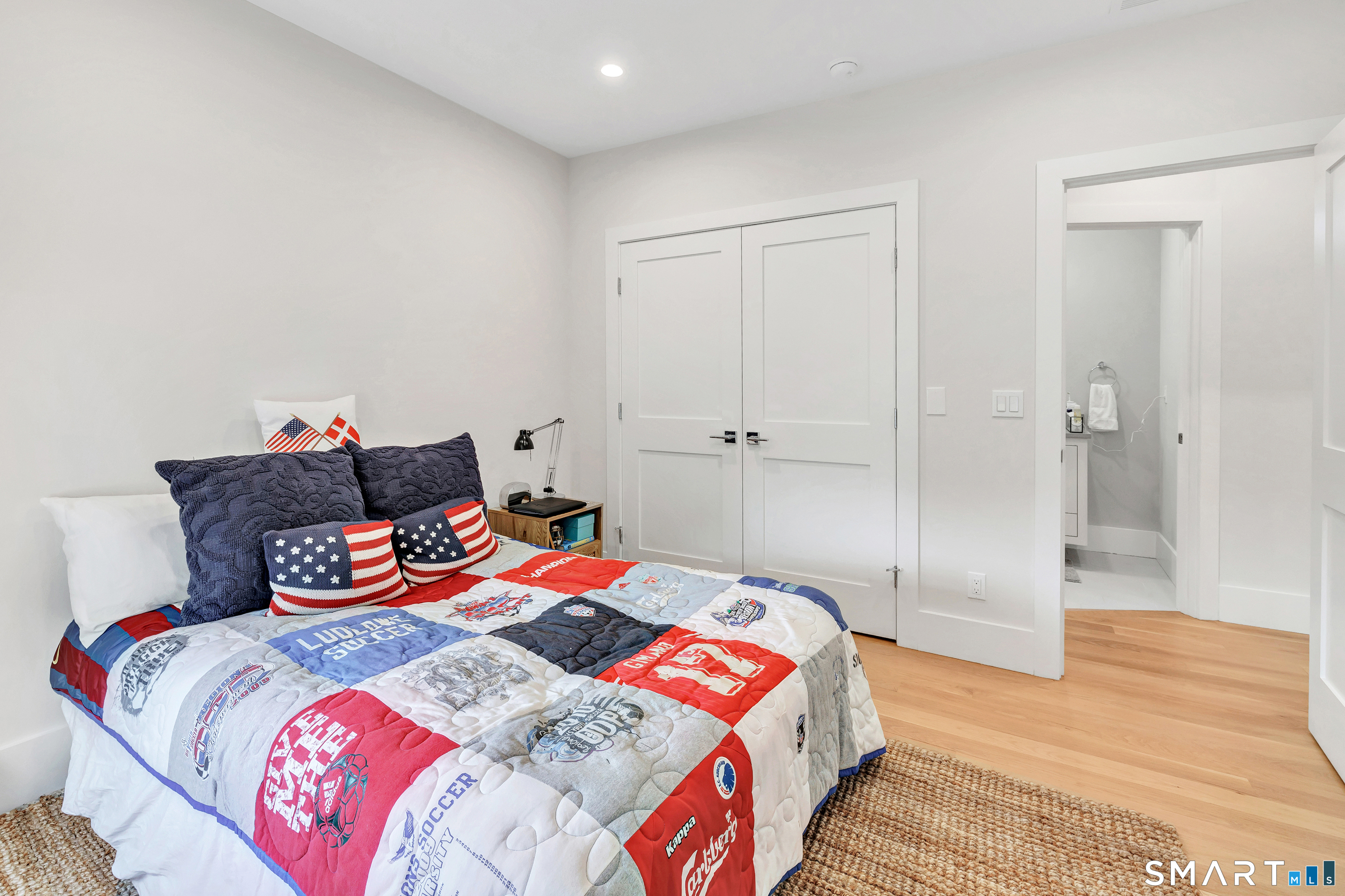 888 Oldfield Road Fairfield CT 06824