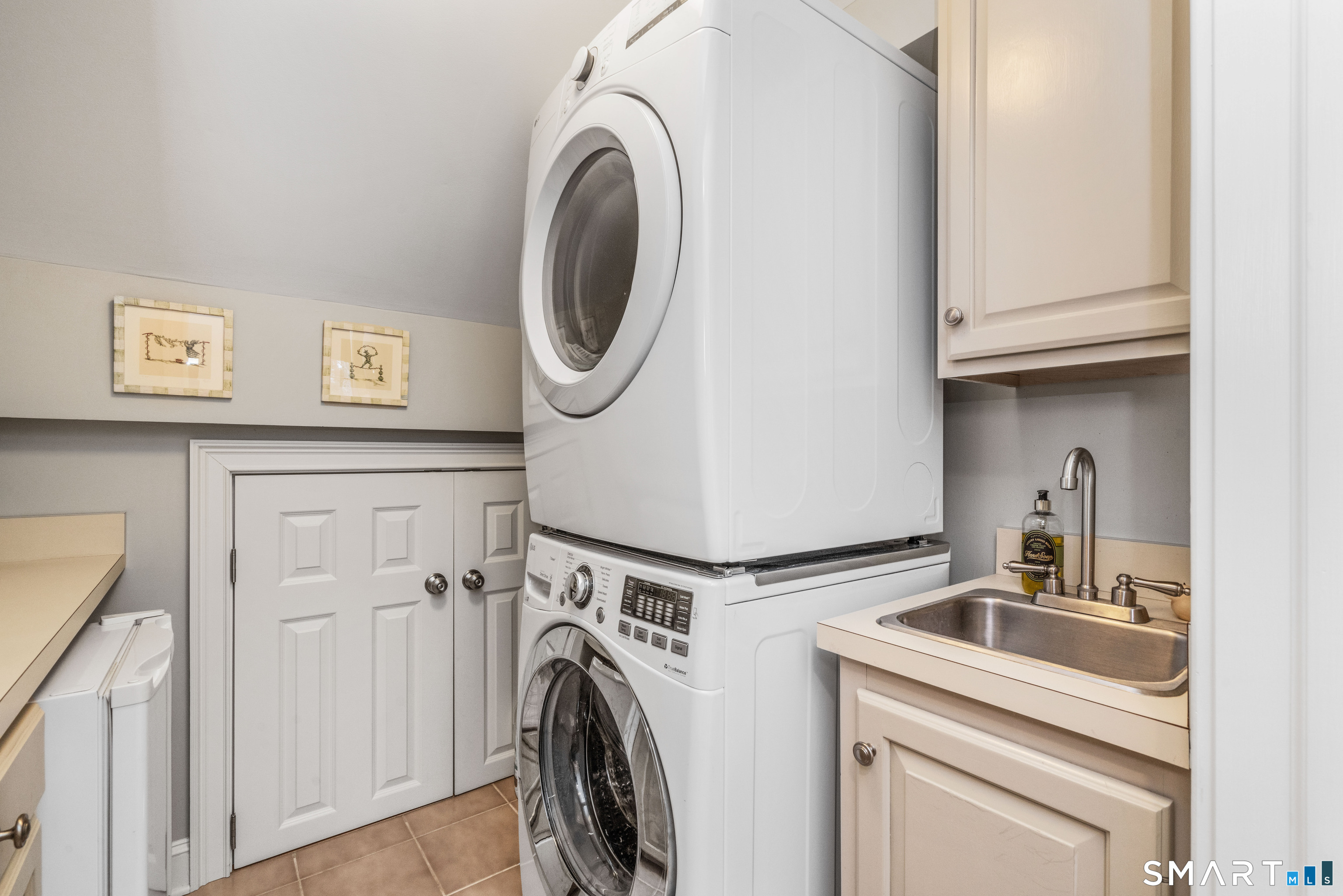 164 Balbrae Drive Bloomfield CT 06002