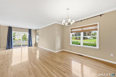 19 Turnberry Lane Bloomfield CT 06002