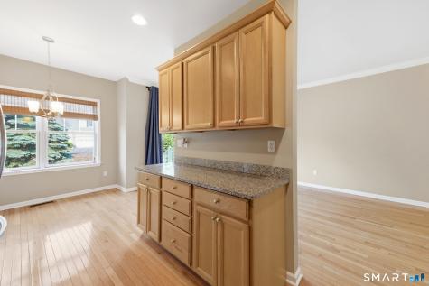 19 Turnberry Lane Bloomfield CT 06002