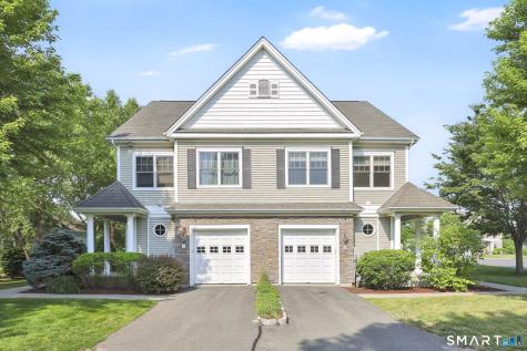 19 Turnberry Lane Bloomfield CT 06002
