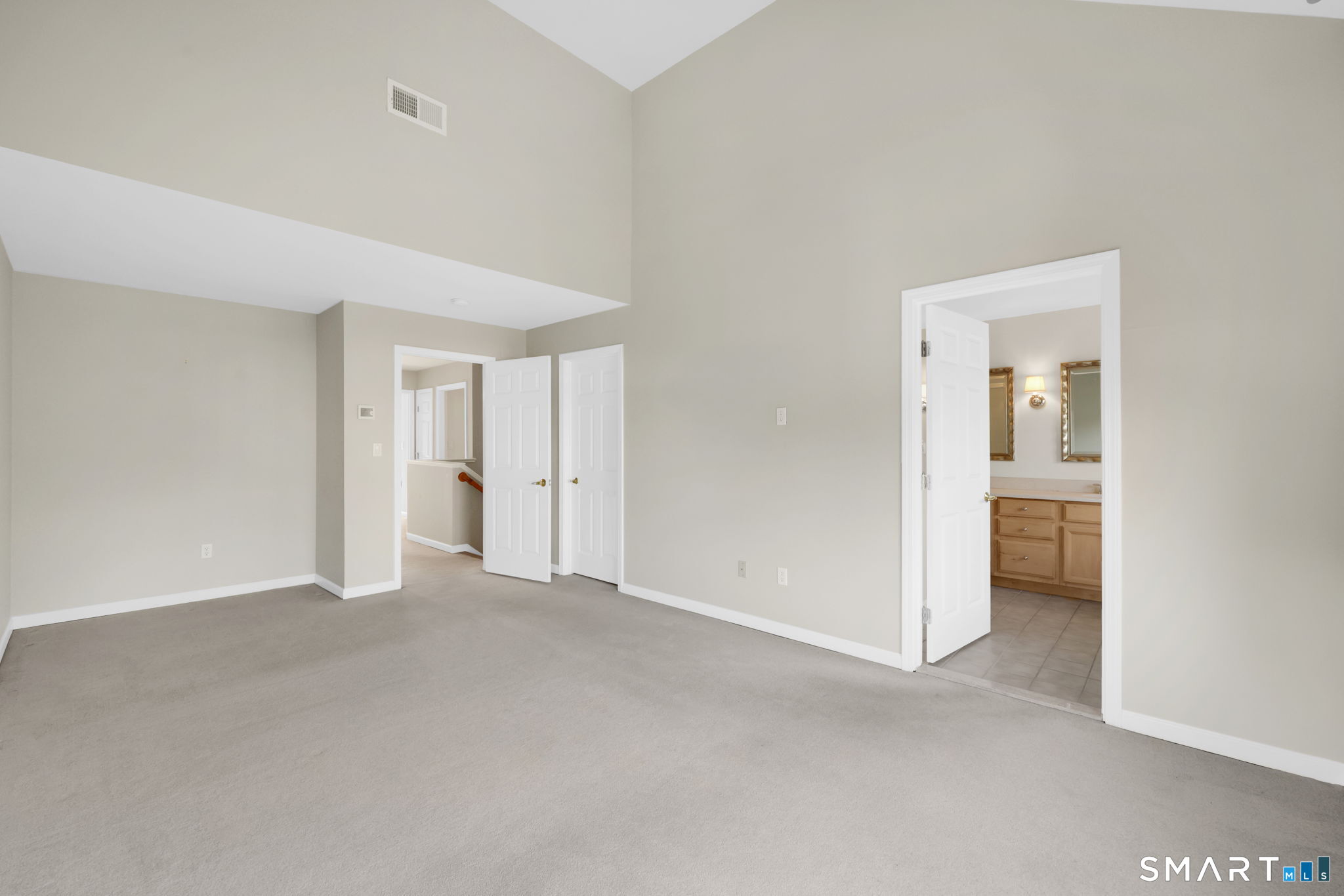 19 Turnberry Lane Bloomfield CT 06002