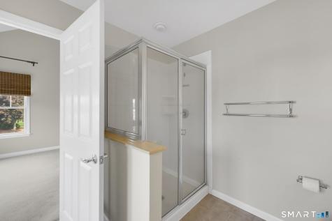 19 Turnberry Lane Bloomfield CT 06002