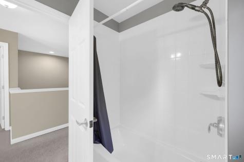 19 Turnberry Lane Bloomfield CT 06002