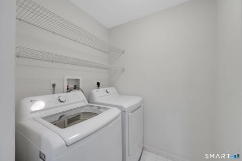 19 Turnberry Lane Bloomfield CT 06002