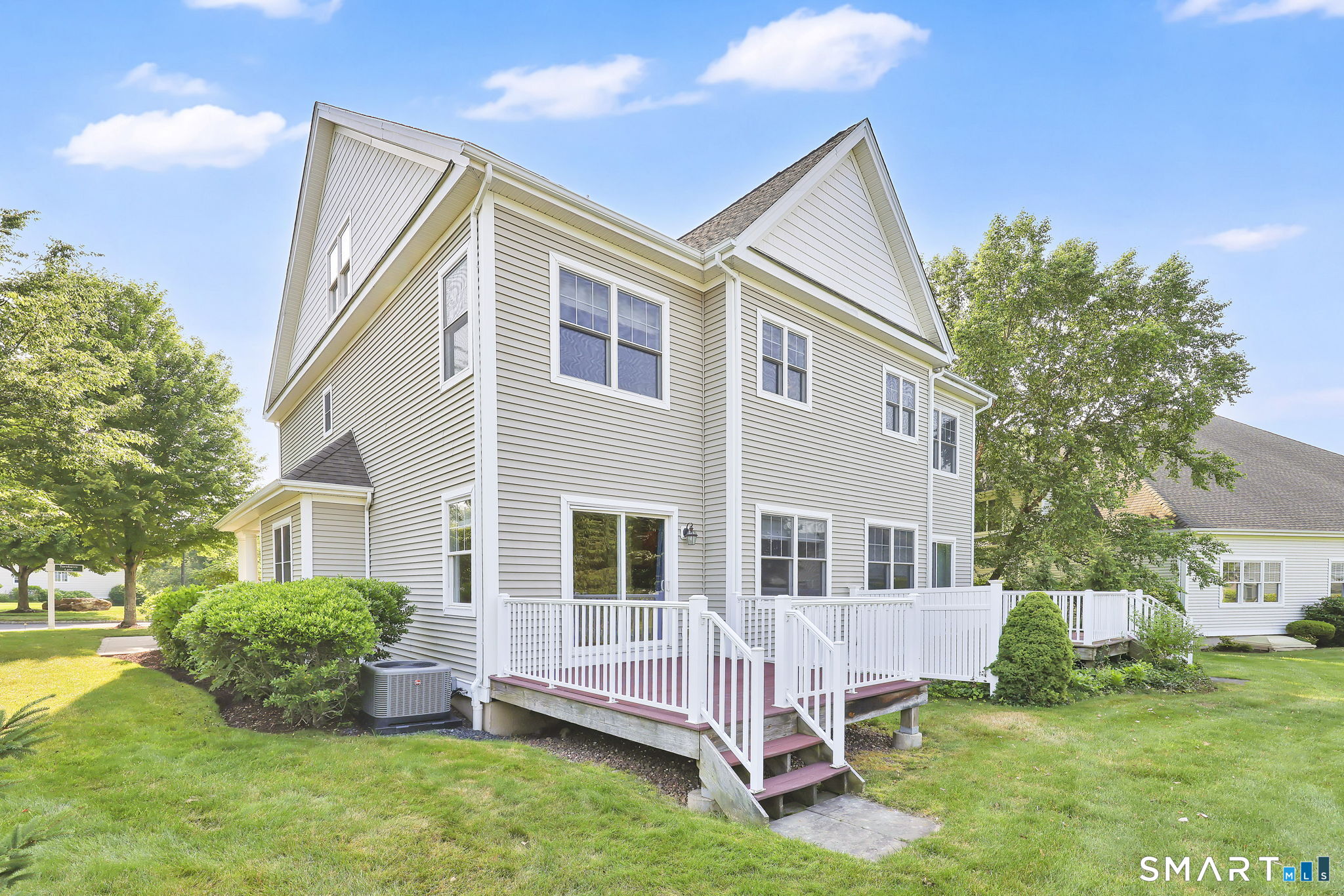 19 Turnberry Lane Bloomfield CT 06002