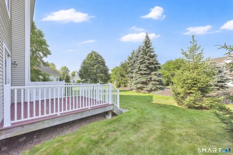 19 Turnberry Lane Bloomfield CT 06002