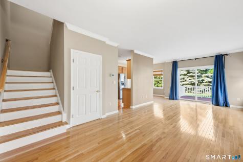 19 Turnberry Lane Bloomfield CT 06002