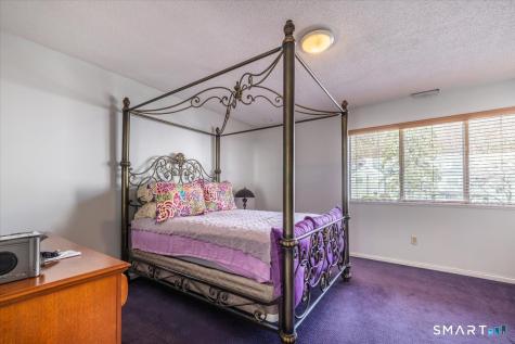 71 Country Place Shelton CT 06484