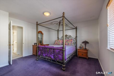 71 Country Place Shelton CT 06484