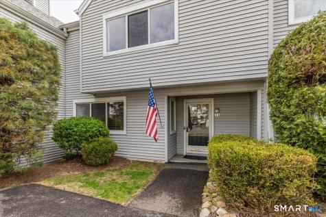 71 Country Place Shelton CT 06484