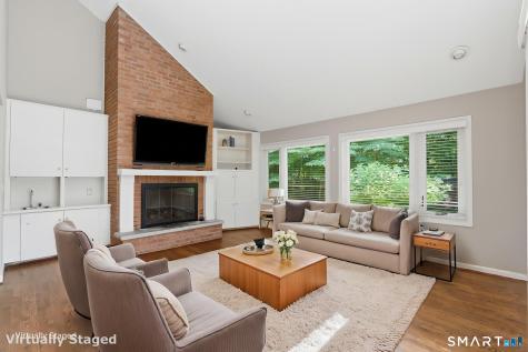 54 Ironwood Road West Hartford CT 06117