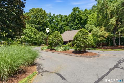 54 Ironwood Road West Hartford CT 06117