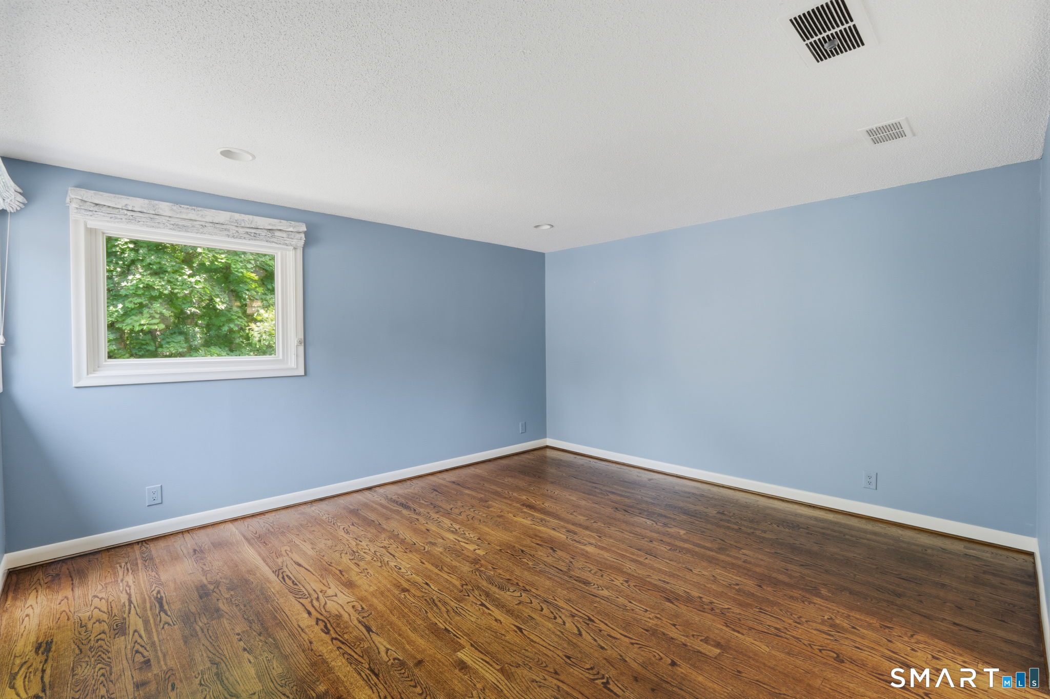 54 Ironwood Road West Hartford CT 06117