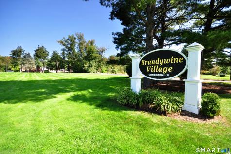 86 Brandywine Lane Suffield CT 06078