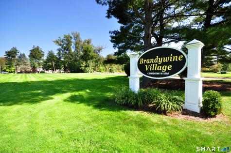 86 Brandywine Lane Suffield CT 06078